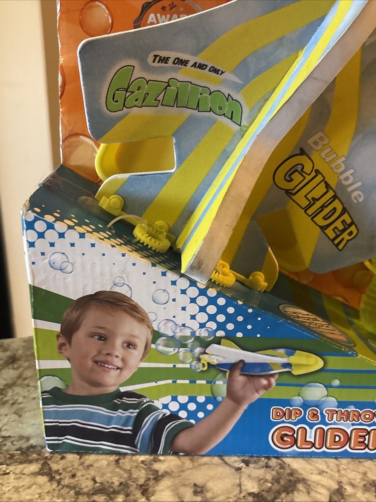 FunRise Gazillion Bubbles Dip & Throw Bubble Glider Plane New With Solution