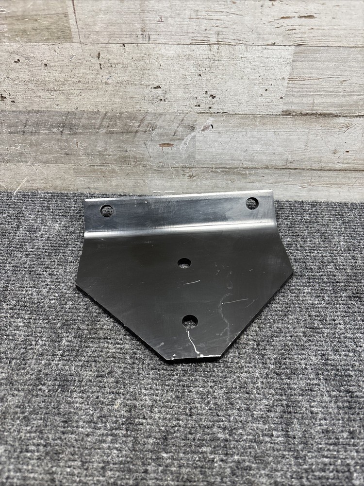 KENWORTH K060-264-1 BRACKET-STEP