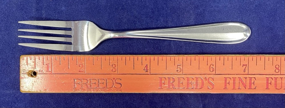 Oneida Dylan Dinner Fork 7" Glossy Frosted Center Handle