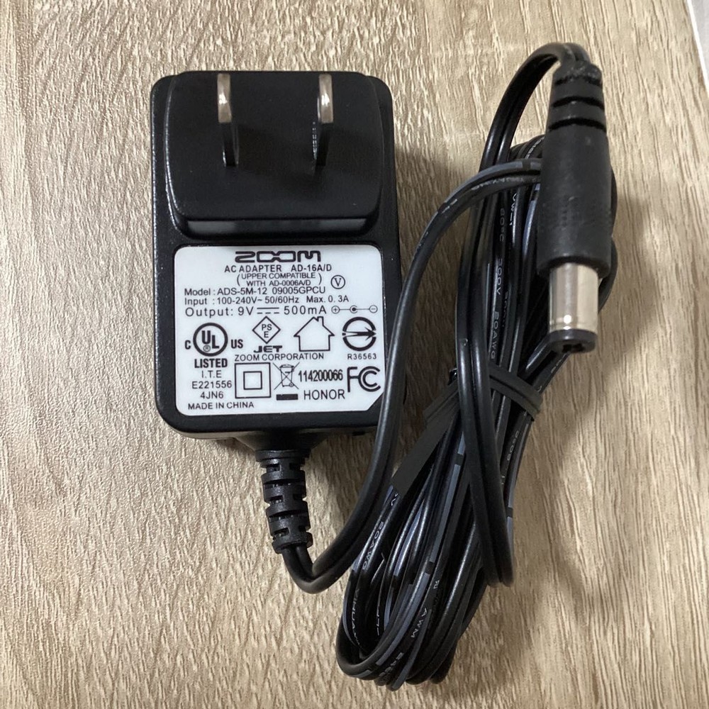 ZOOM B3 bass multi-effector