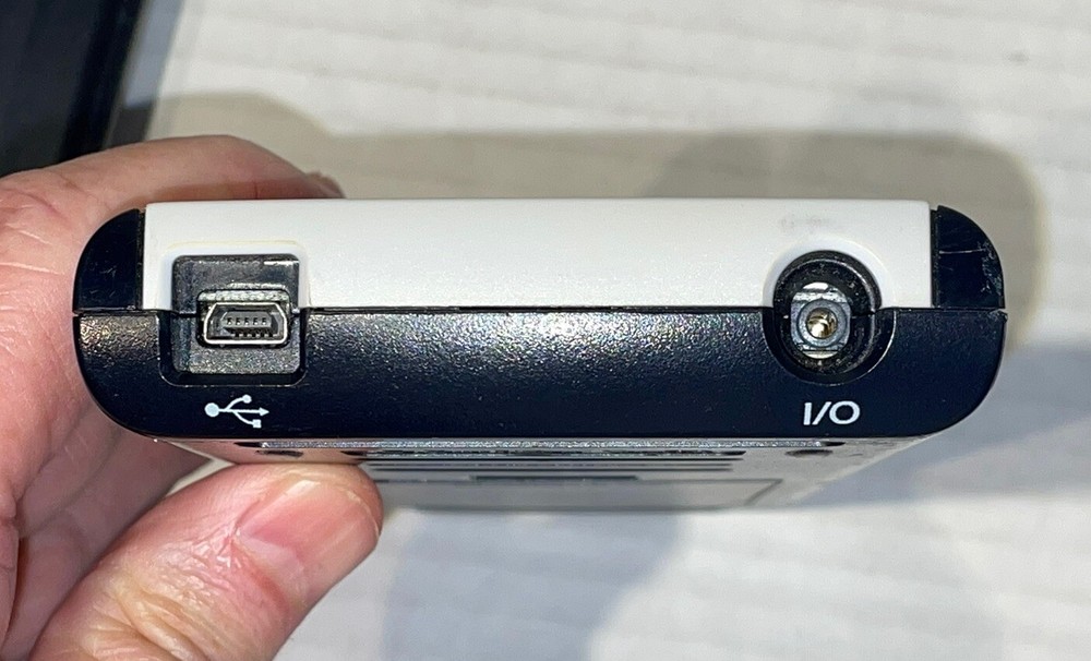 Texas Instruments TI-84 Plus Graphing Calculator w Cable TESTED WORKING