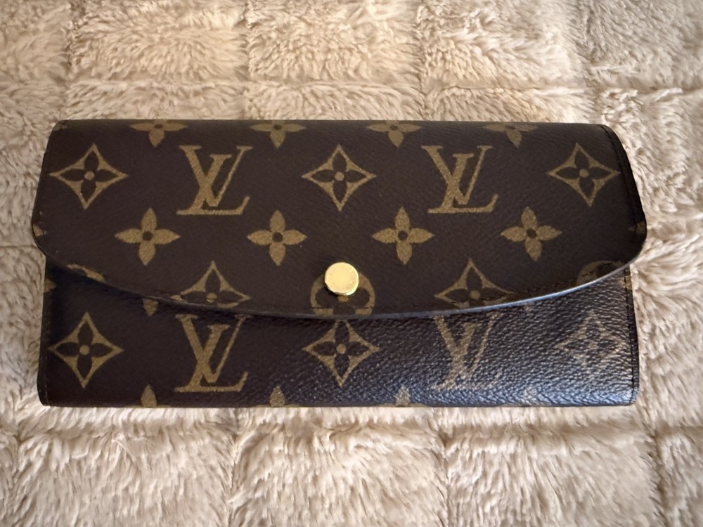 Louis Vuitton Monogram wallet