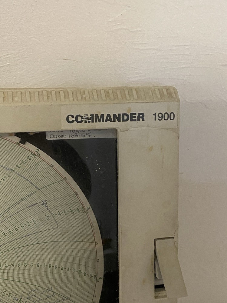 ABB COMMANDER 1900 CHART RECORDER 1951JAA01100090STD