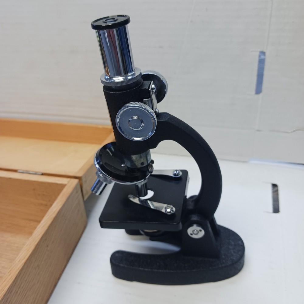 Vintage 1950’s Private Eye Student Microscope
