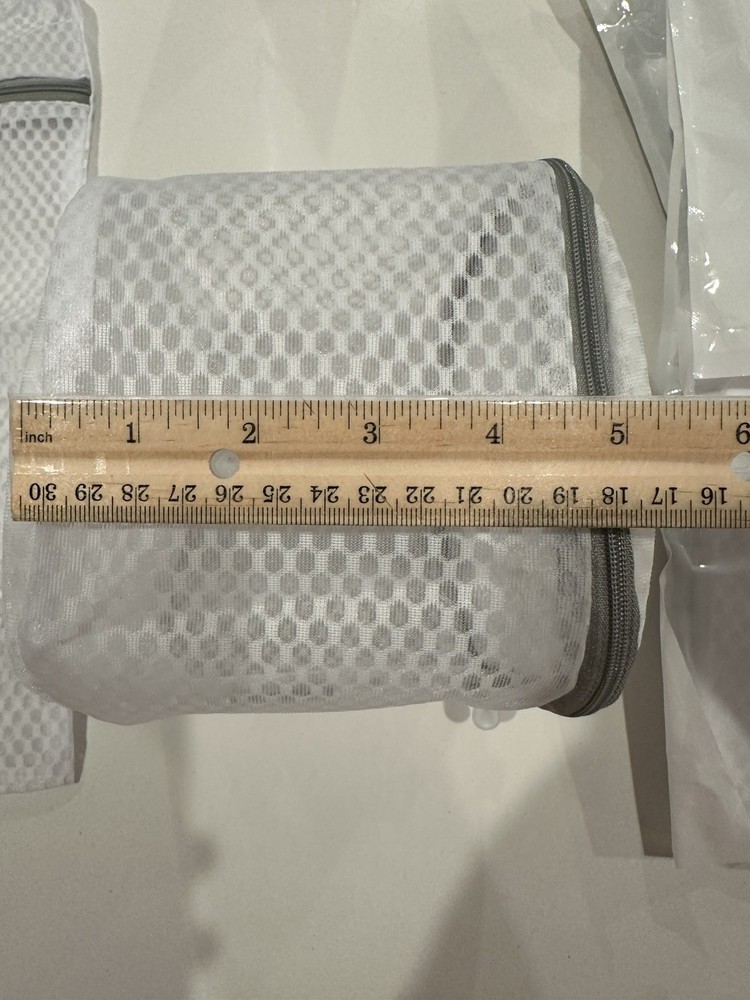 4 quantity BLISSY White Mesh Laundry Bags x2: Rectangular & Cylindrical. NEW.