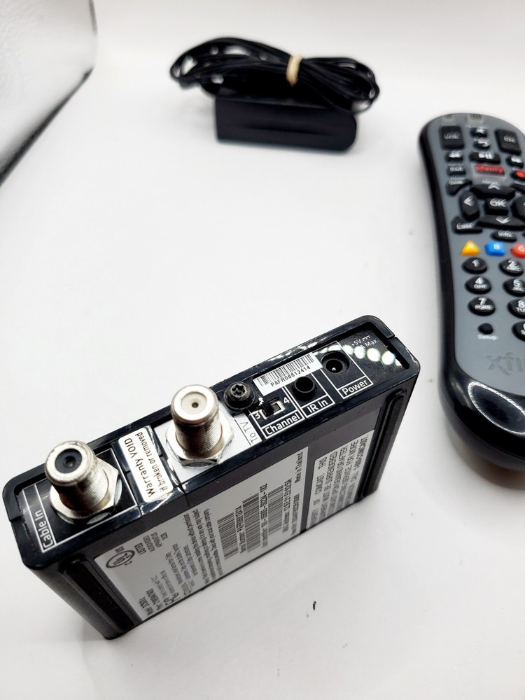 Comcast Xfinity Digital Cable Box Dc50xu /W REMOTE+ POWER