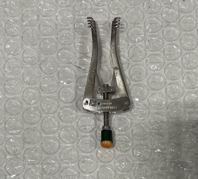 Codman 50-4265 Alm Retractor 2" (B)