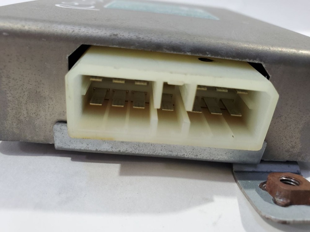 1987 Chrysler Conquest OEM Speed Control Module mb510816