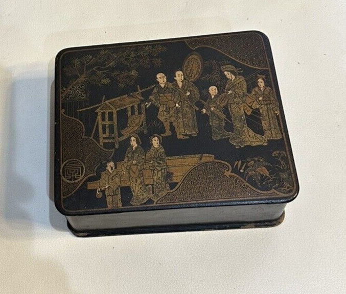 Antique Japanese Edo maki-e  lacquer box