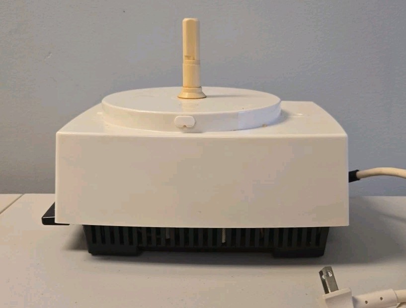 Cuisinart DLC-7 Super Pro Food Processor With Disc Holder