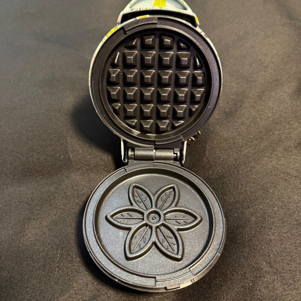 Dash Mini Waffle Maker Floral Compact 4" Maker Cute Kitchen EUC