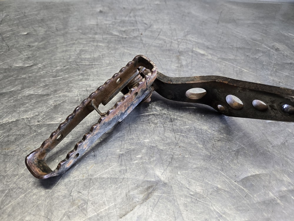 1985 Honda Atc200x Left Foot Rest Peg Step B3