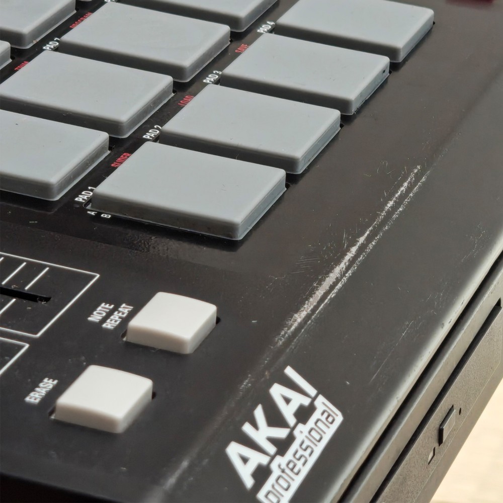 Akai MPC 2500 | Legendary Classic Sampling Workstation