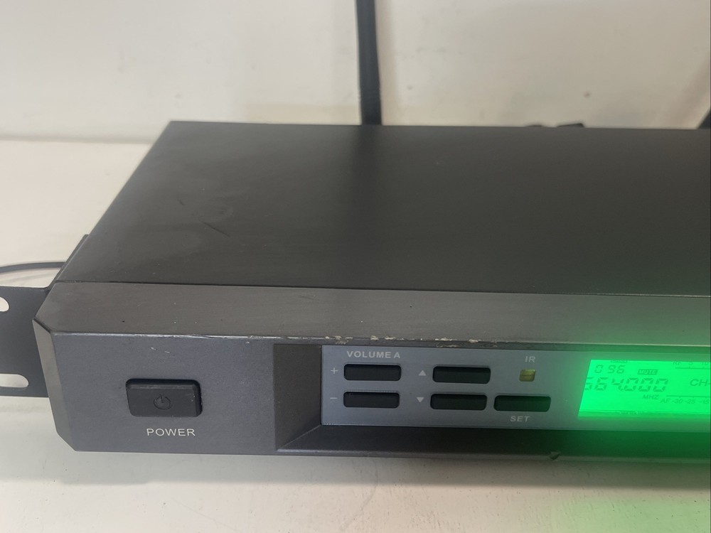 RMS MC-200 Wireless Microphone