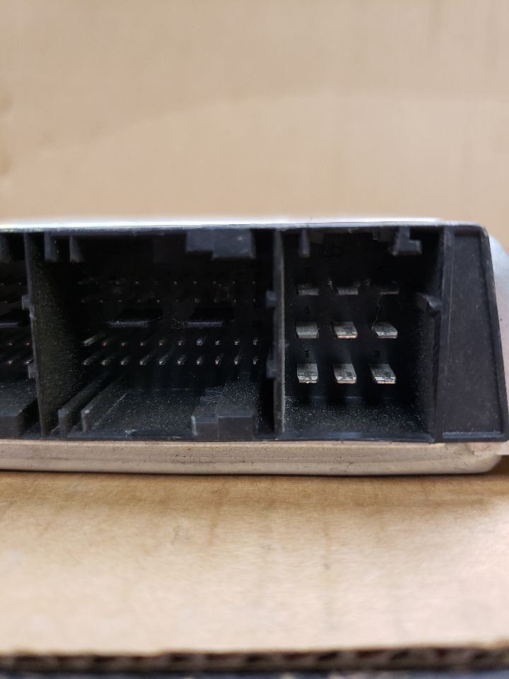 Engine ECM Electronic Control Module Sedan Fits 99-00 BMW 528i 932309