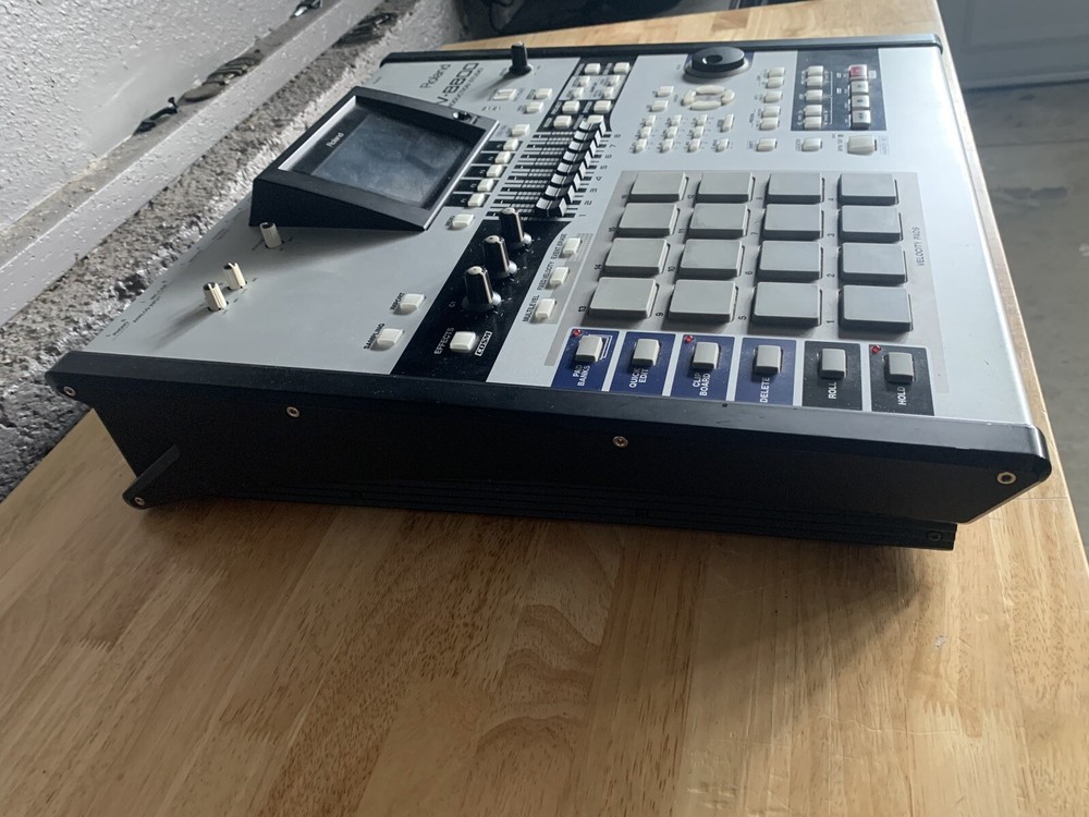 roland mv 8800