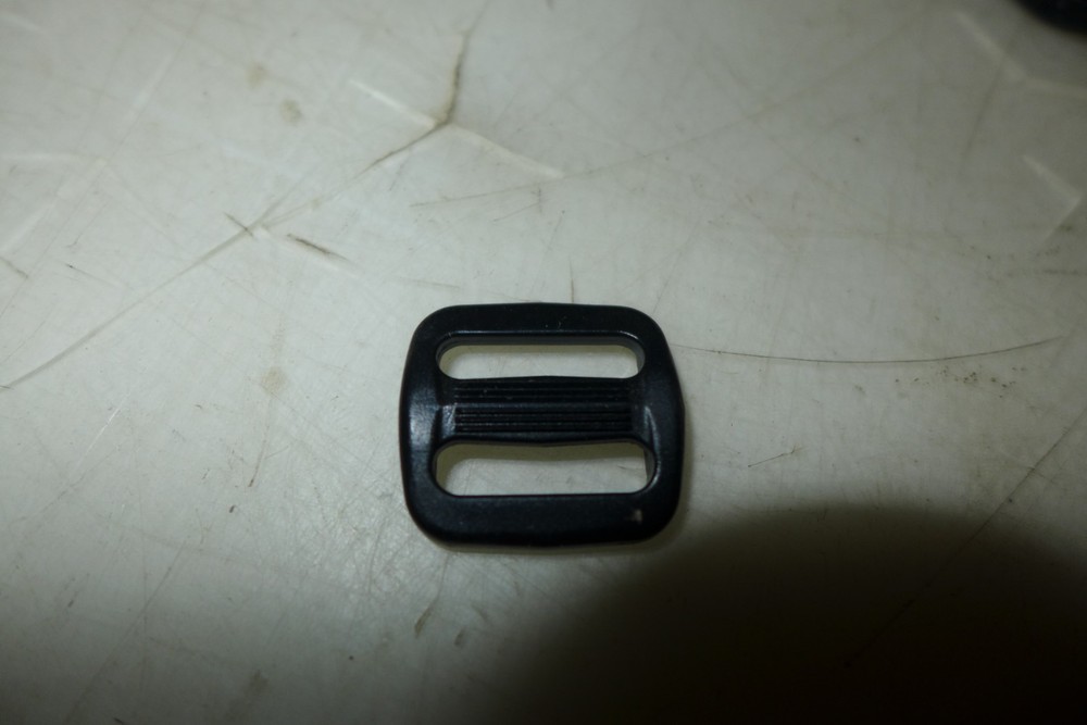 A16 PLASTIC SLIDER TRI-GLIDE ADJUST BUCKLES BACKPACK STRAPS WEBBING 15mm QTY 100