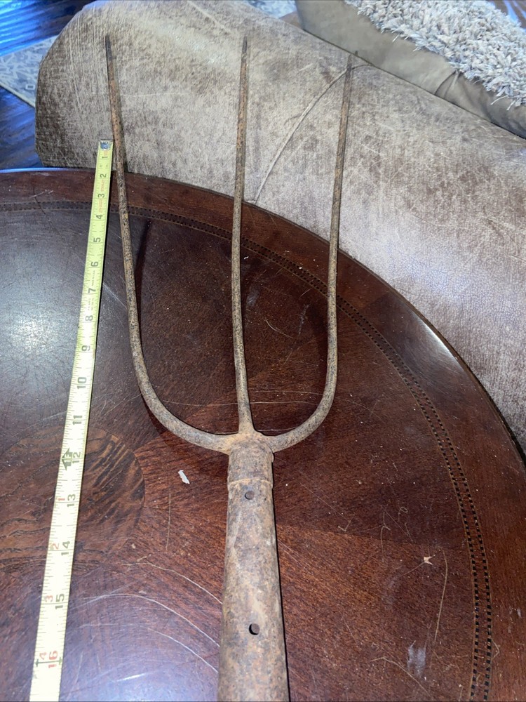 Fork Rake Head 3 Thines Rusty Rustic no handle Original Vintage Primitive Metal