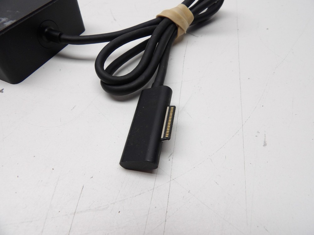 Microsoft Model 1917 Surface Dock 2 Docking Station No Power Supply