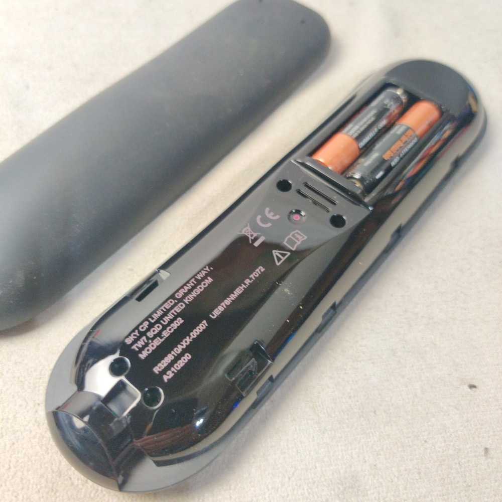Original Remote Control For Sky Q Receiver Model EC302 - Used