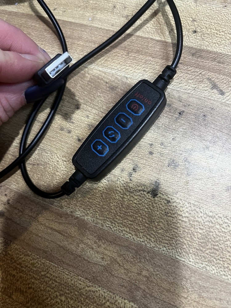 Nizoni 3-Mode USB LED Selfie Ring Light, Clamp Mount, Wired Controller, 104 LEDs