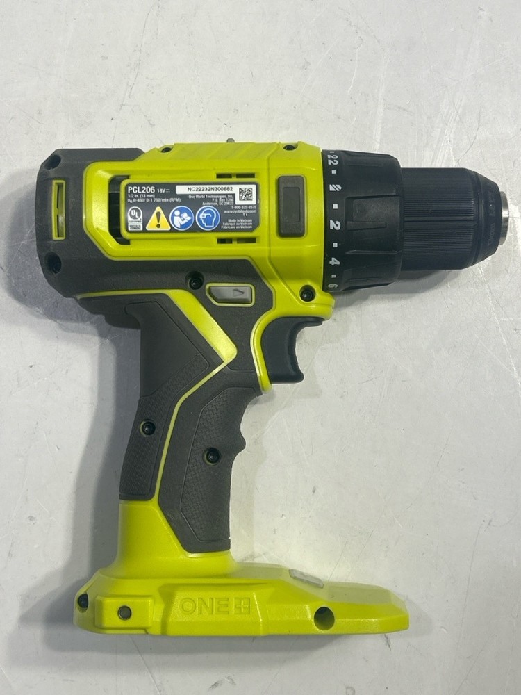 RYOBI MODEL PCL206 CORDLESS DRILL (P11025406)