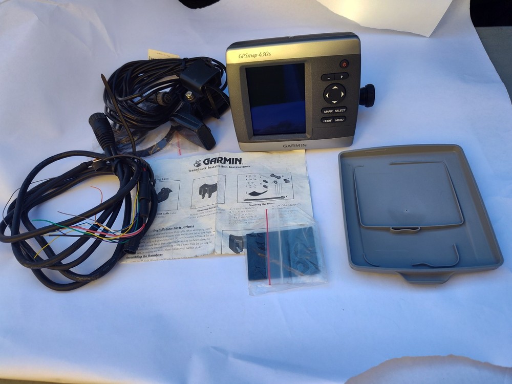 Garmin GPSMAP 430s marine GPS chartplotter and fishfinder