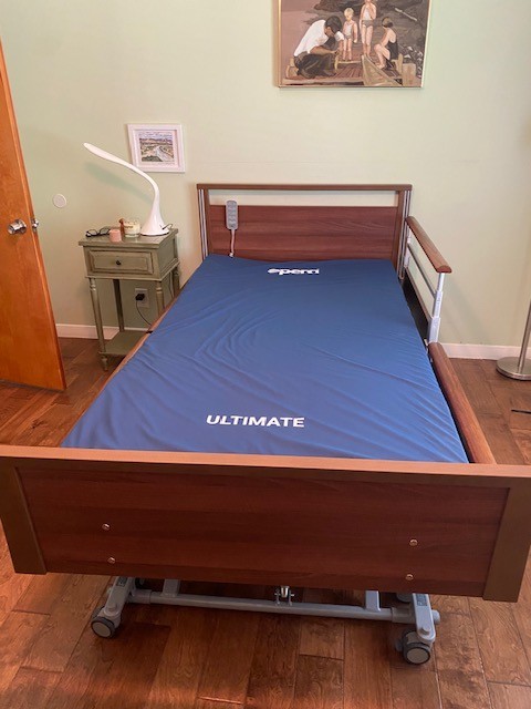 Hospital Bed - Sondercare from Opera 48"