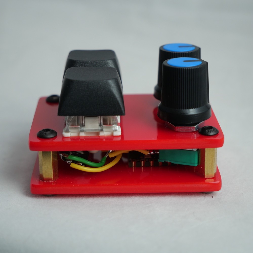 madMidiMini Compact Midi Controller with 2 Note Buttons 2 Potentiometers and LED