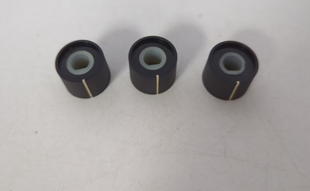 TEAC A-1250 3 Stacked Input/Output Knobs