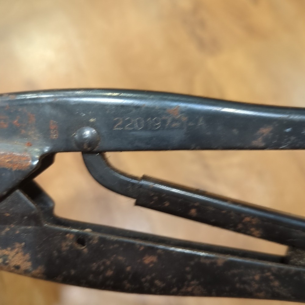 AMP 220197-1 A Crimper Hand Crimping Tool