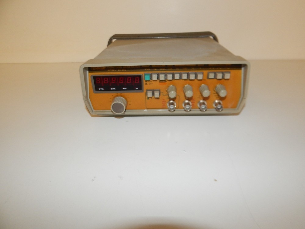 TENMA MODEL 72-380 Digital FUNCTION GENERATOR / FREQUENCY COUNTER (IWJ42)
