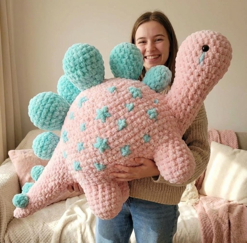 Stegosaurus Crochet Pattern | Dinosaur Amigurumi Plush | Beginner Tutorial