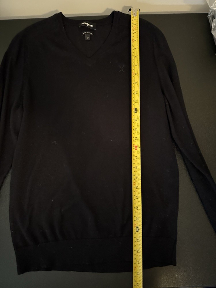 Express Men's Black Merino Wool Blend V-Neck Pullover Sweater M