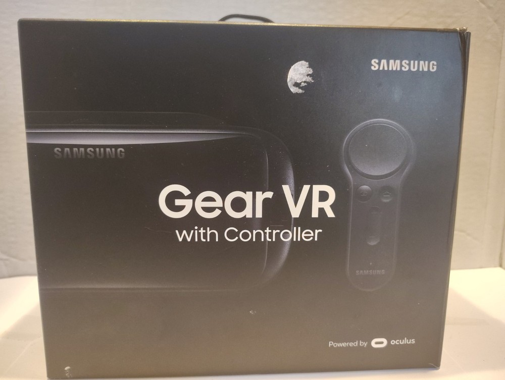 Samsung Gear VR with Controller Powered By Oculus