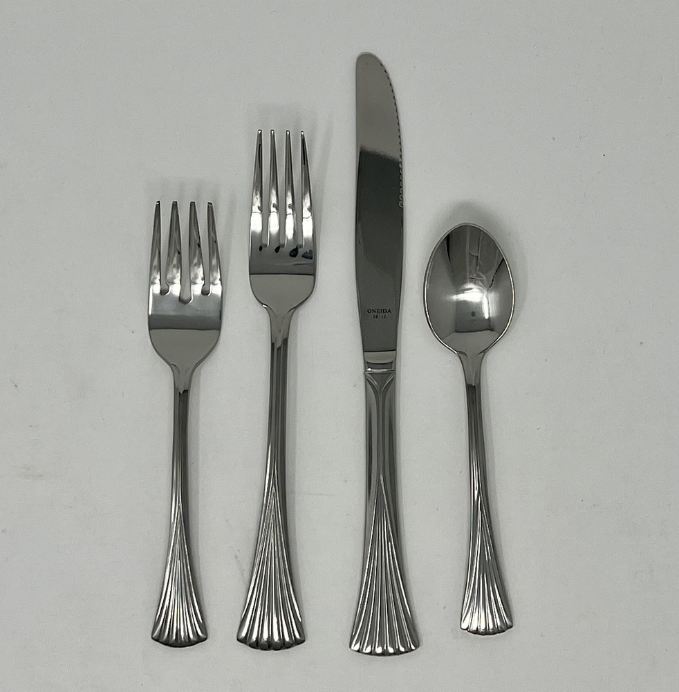 Oneida Melbourne 16 Piece Service for 4 Stainless 18/8 Flatware