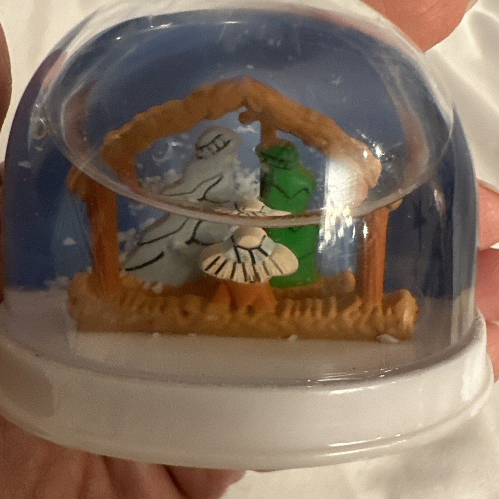 Vintage Looking Nativity Snow Globe Plastic Dome