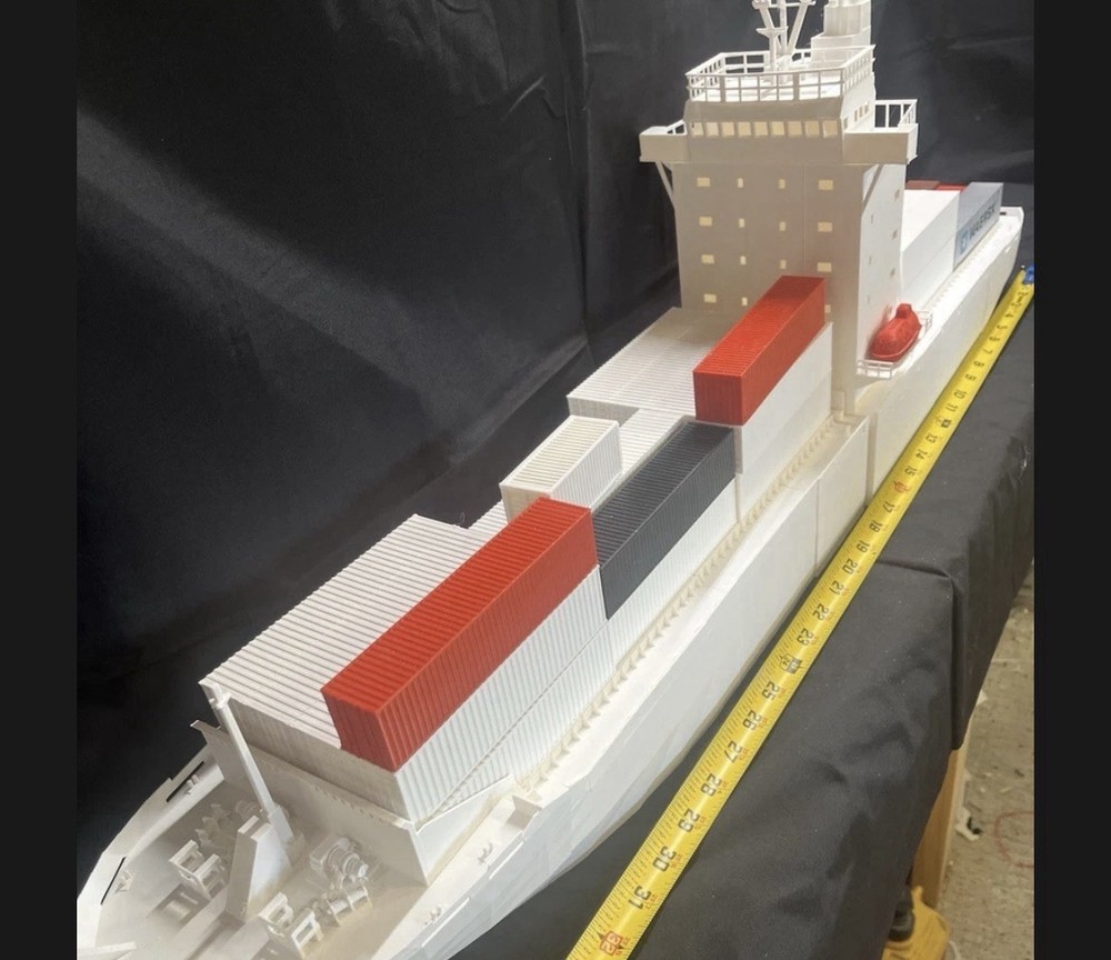 Extra Extension Modules For ho scale Mid Bridge Container Ship. 40 Foot Sections