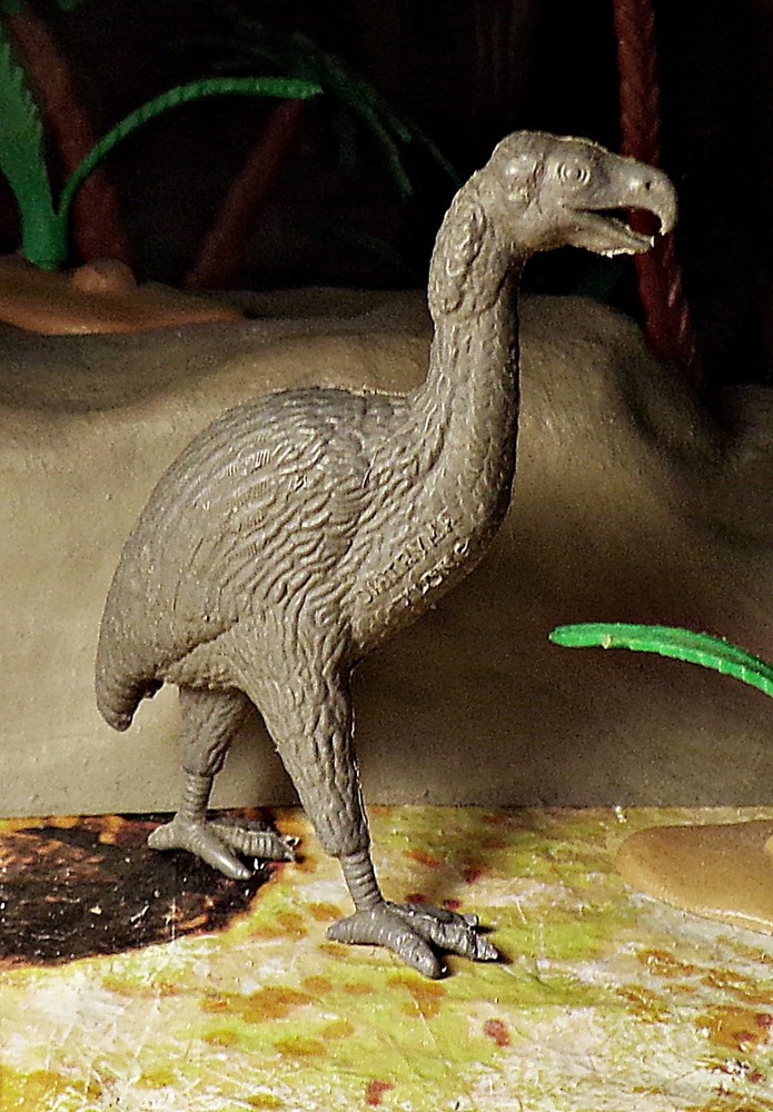 MPC 1962 mold Diatryma, Giant Flightless Bird, Gray