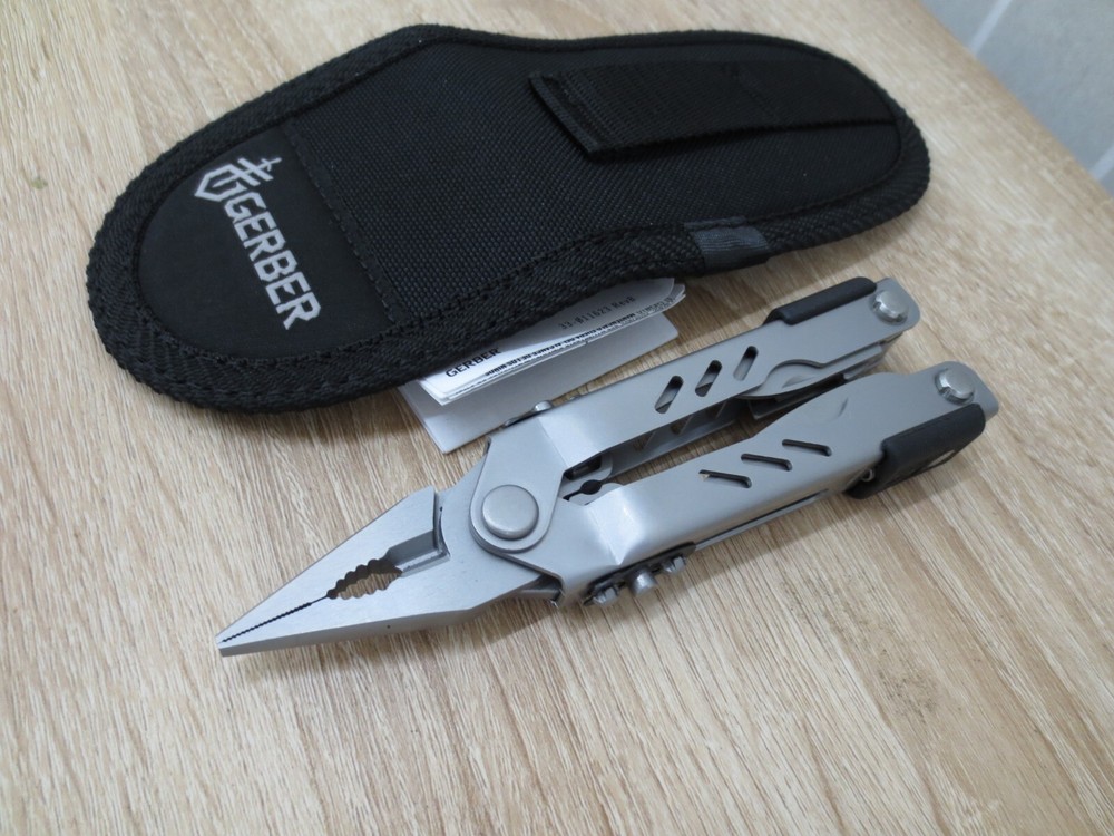 GERBER MULTI-TOOL (DNT061823A LOC. BY-9D)