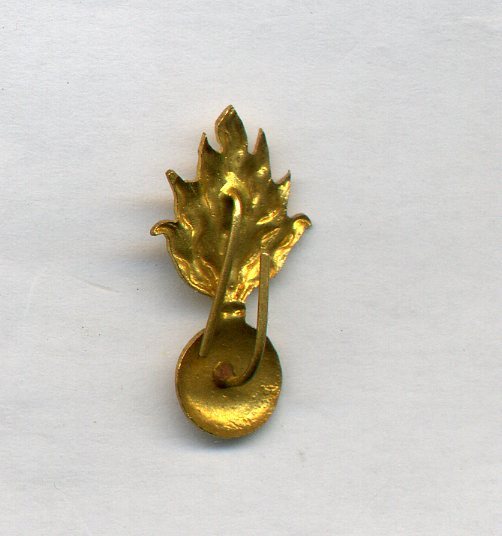 ATTRIBUT METAL DE COIFFURE/ DE COL N° 7 (L37)