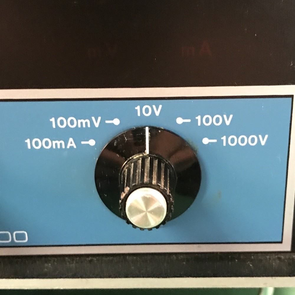 Data Precision 8200 Programmable DC Voltage Current Calibrator GPIB