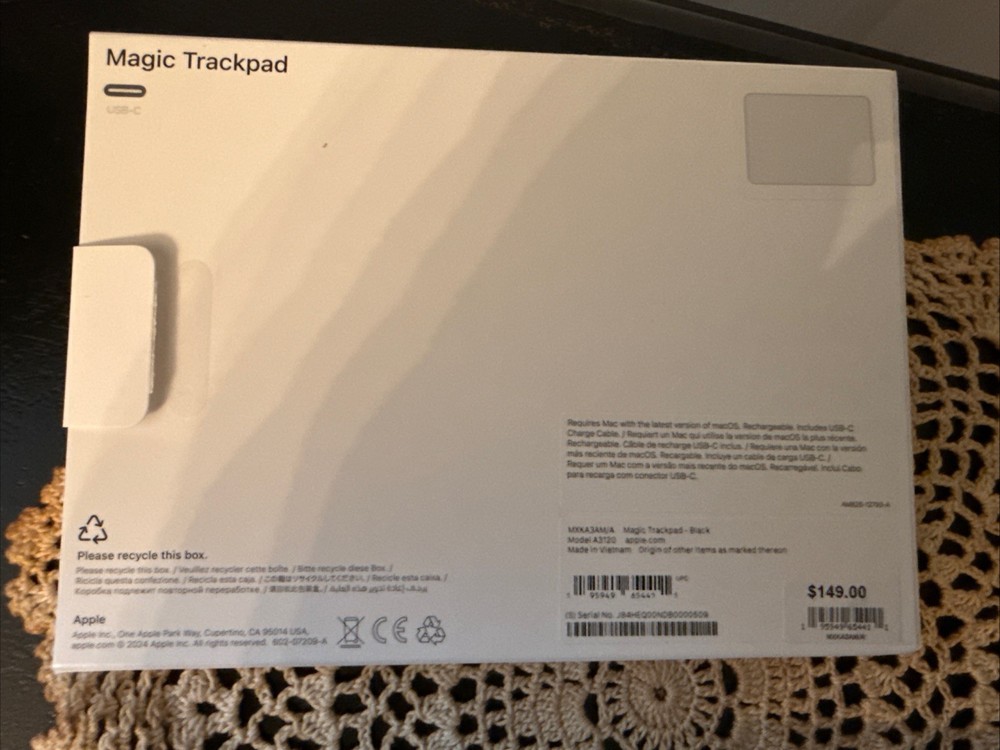 Apple Magic Trackpad - 2025 Model A3120 - Black New
