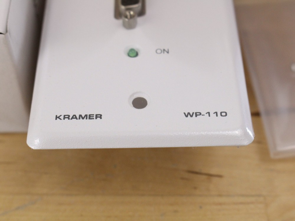 Kramer WP-110/U Active Wall Plate XGA Line Transmitter Computer Graphics Video