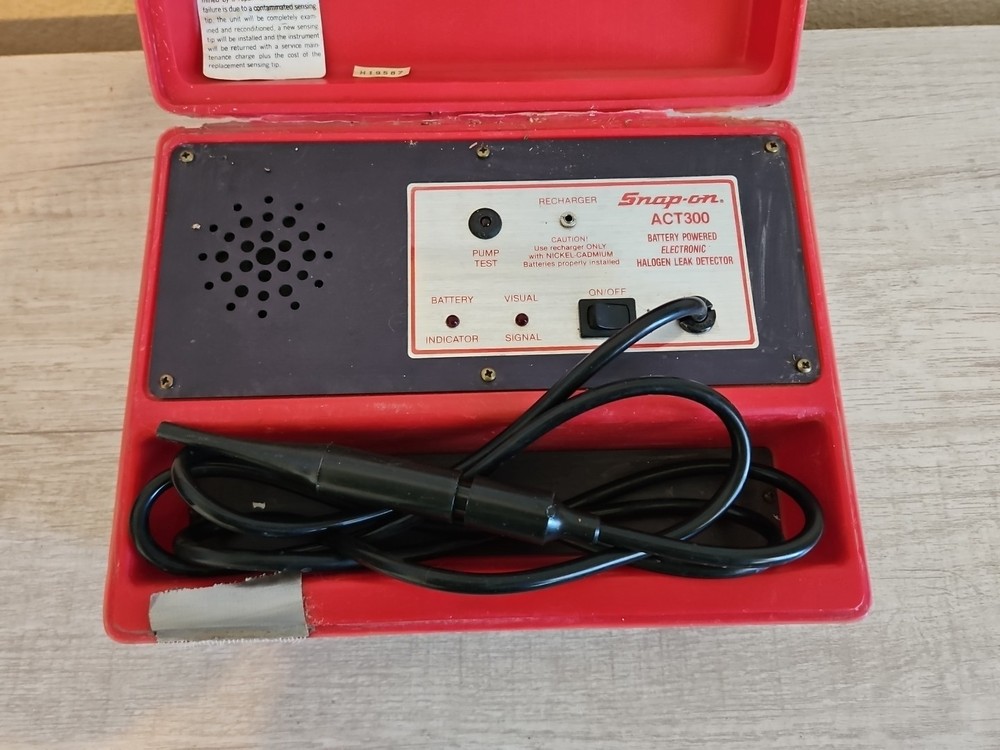 Snap-On Halogen Leak Detector ACT300