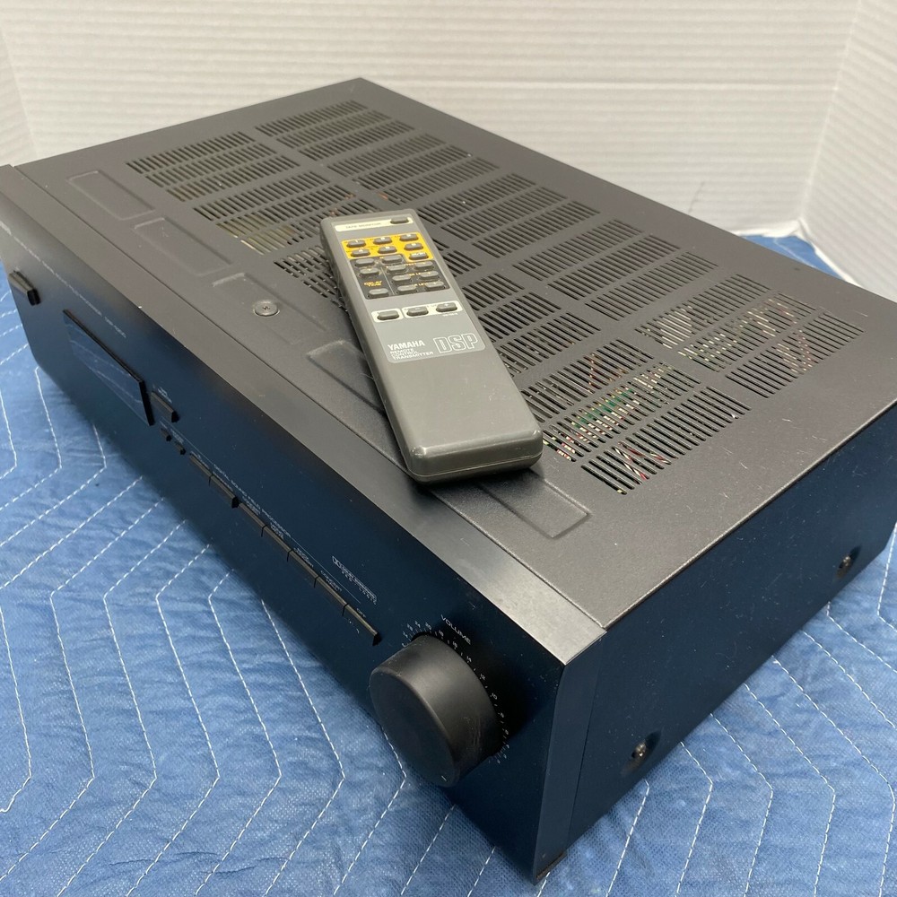 YAMAHA DSP-E200 DIGITAL SOUND FIELD PROCESSOR - SERVICED - CLEANED - TESTED