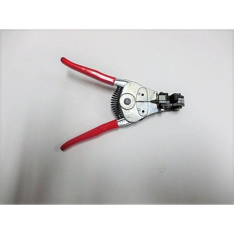 45-1611  Wire Stripper  Mfg: Ideal  Condition: Used