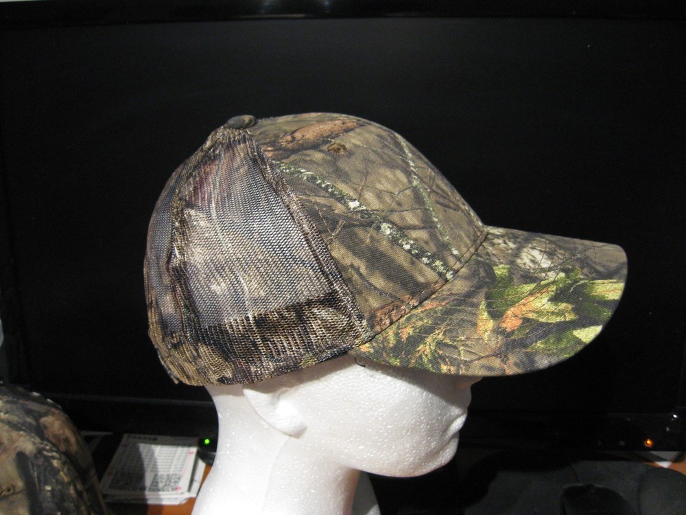 Mossy Oak Camo Cap Mesh Panel Hunting Hat / Adjustable Closure / OSFM