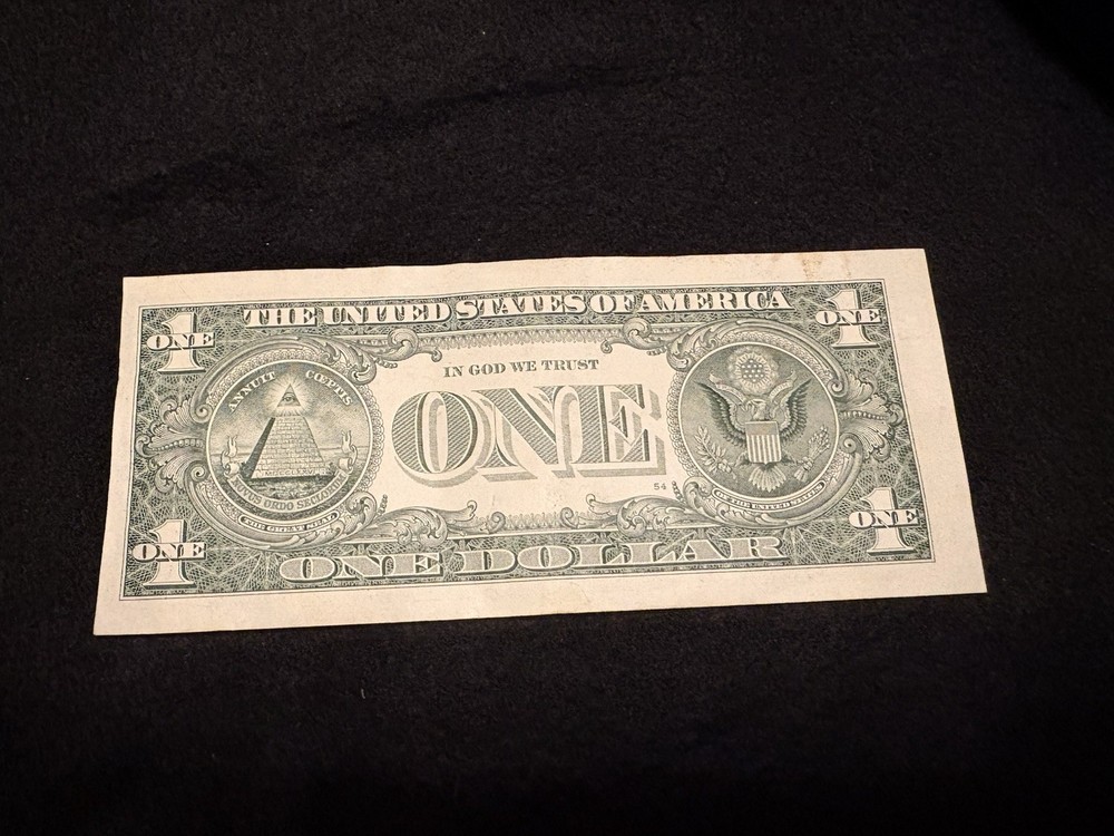2021 $1 misaligned off center Note Error in excellent condition.