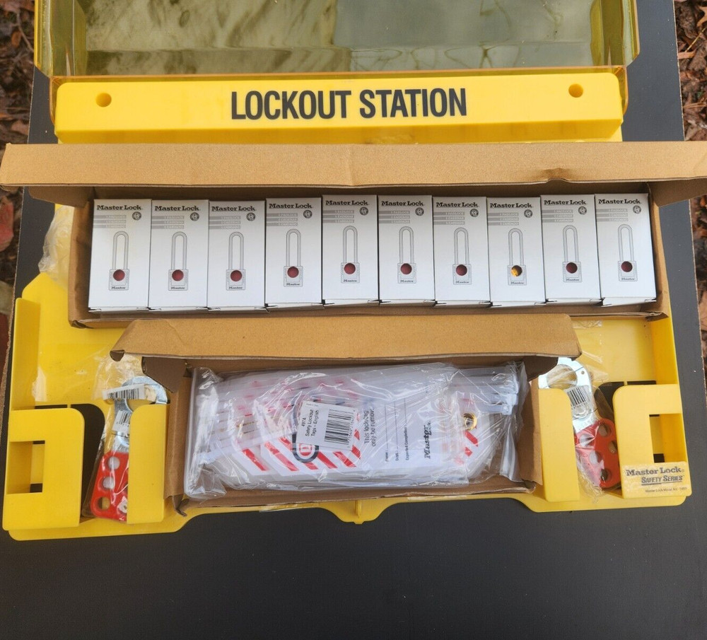Master Lock 1483 Lockout Station